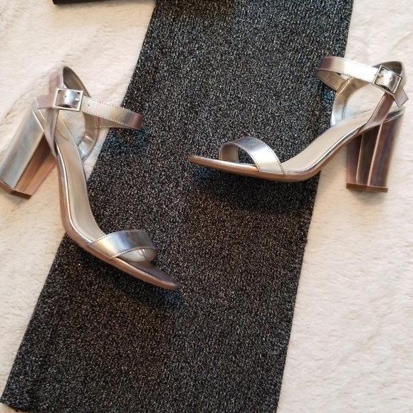 💥FINAL CLEARANCE 💥👠Opal Heels👠 - Picture 3 of 3